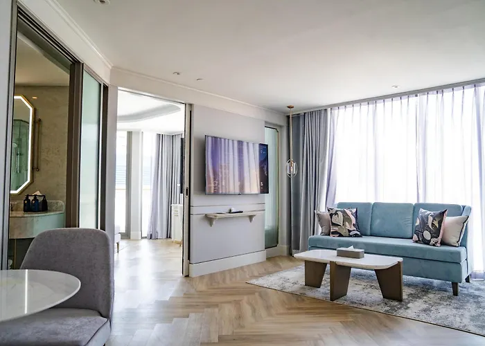 The Salil Riverside 5*