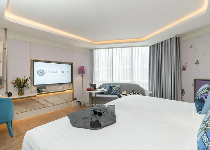 Hotel The Salil Riverside